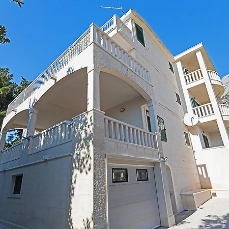 Apartment Ana Baska Voda