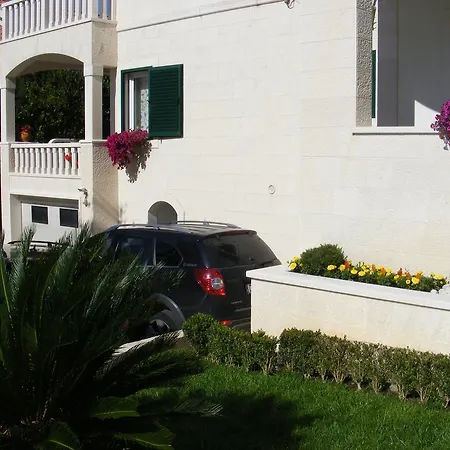 Ana Apartment