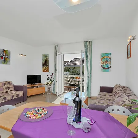 Apartment Ana Baska Voda