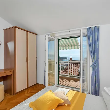 Apartment Ana *