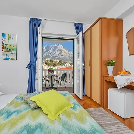 Apartment Ana *